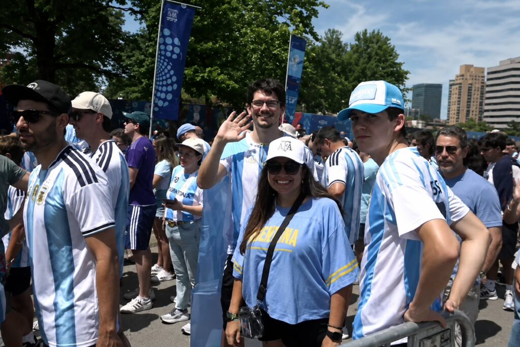 Mundial 2026, en vivo: la formación de Argentina para el debut contra Argelia y toda la previa de los hinchas en Kansas