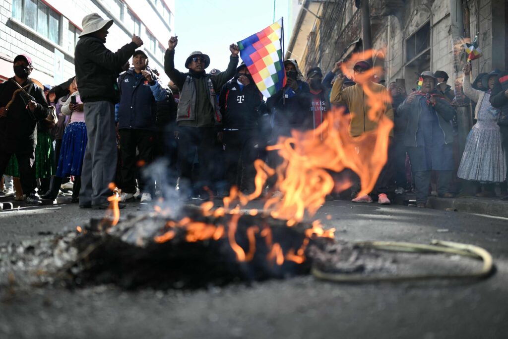Bolivia expulsó a un grupo de legisladores y dirigentes argentinos observadores de la situación humanitaria