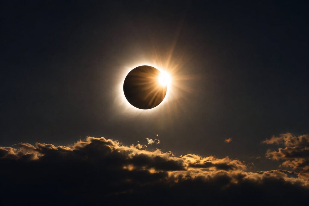 A qué hora y dónde se verá el eclipse solar hoy, miércoles 12 de agosto